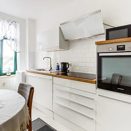 Apartment Gemuetliches Zuhause 2-zimmer-ferienwohnung Mit Geschirrspueler & Balkon Fuer Bis Zu 4 Personen *