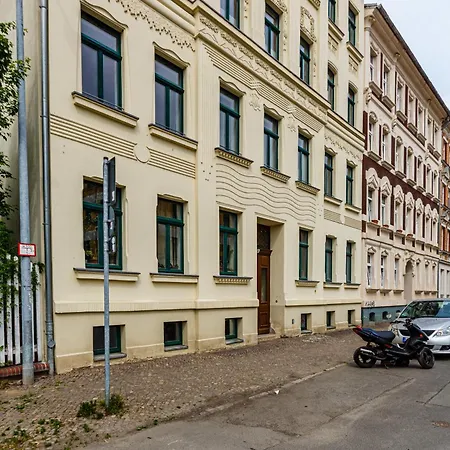 Apartment Gemuetliches Zuhause 2-zimmer-ferienwohnung Mit Geschirrspueler & Balkon Fuer Bis Zu 4 Personen Leipzig