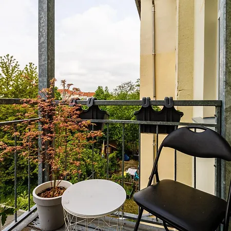 Gemuetliches Zuhause 2-zimmer-ferienwohnung Mit Geschirrspueler & Balkon Fuer Bis Zu 4 Personen Apartment Leipzig