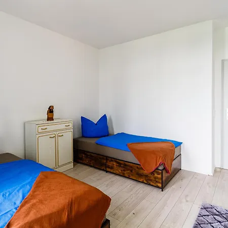 Apartment Gemuetliches Zuhause 2-zimmer-ferienwohnung Mit Geschirrspueler & Balkon Fuer Bis Zu 4 Personen